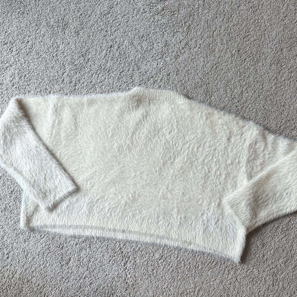 Cozy Cream Sweater and Shorts F-Off Set - Picture 6 of 6